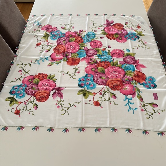 Handmade Needlework Lace Scarf - Picture 3 of 7